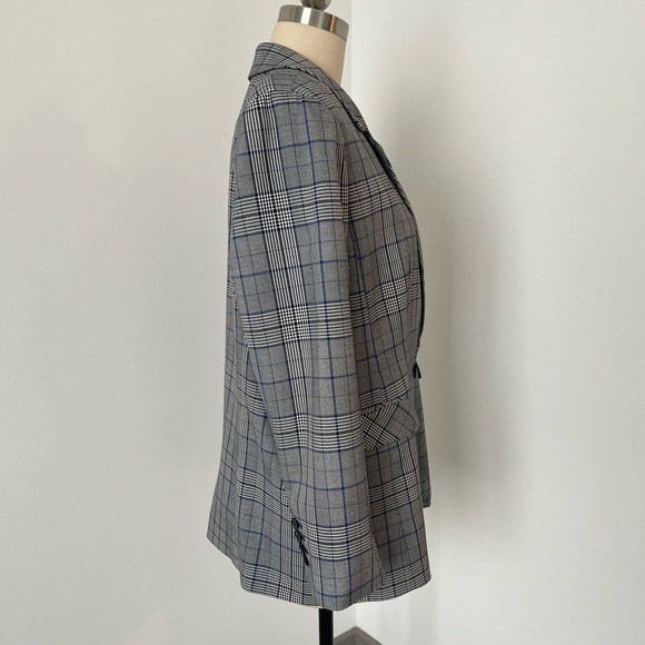 Halogen Blazer - Picture 3 of 7